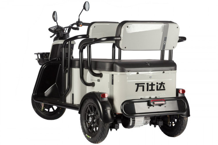 Пассажирский электротрицикл Wanshida LC300 в Томске